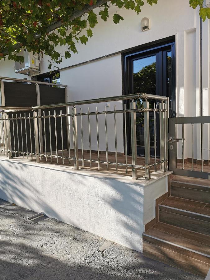 Mama Kitsa Apartment Sarti Exterior photo